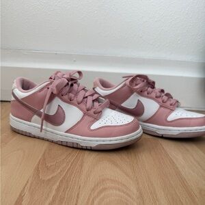 Nike Dunks ‘Pink Glaze’ Kids Low Top Sneakers in Pink and White